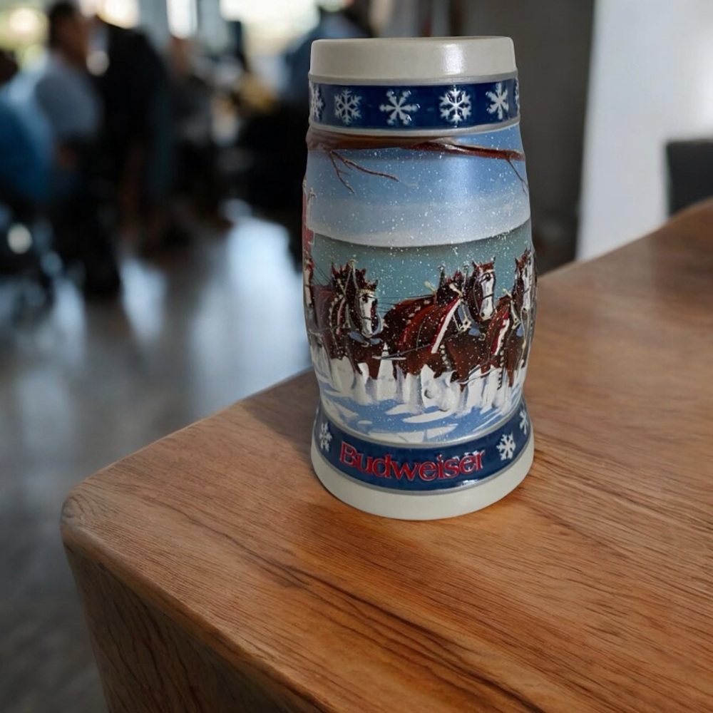1995 Budweiser - “Lighting The Way Home” Holiday Stein - Picture 2 of 16